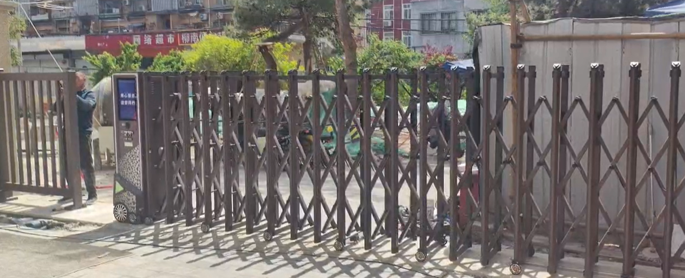 北京财门：为香河园社区卫生服务中心打造智能伸缩门守护社区安全